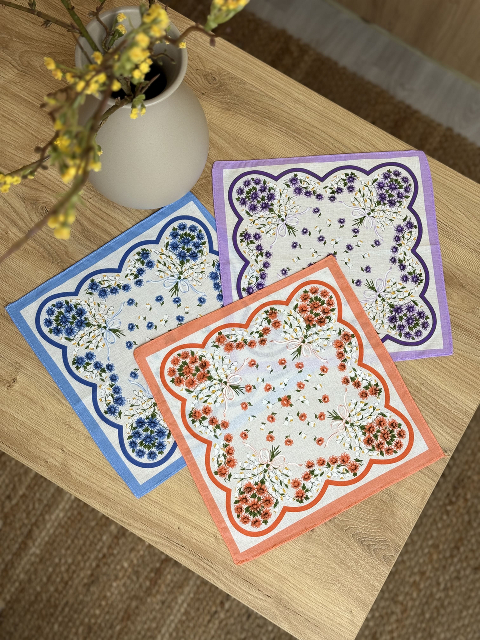 Жіночий носовичок з батисту (10 шт в упаковці) 28 × 28 см, Вид 4 – м’які та багаторазові