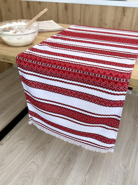 Скатертина-доріжка (ранер) вишита 140 х 47 см (анс7-1-14) - стильний акцент і затишок у сервіруванні