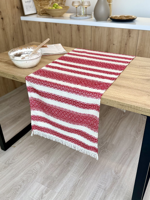 Скатертина-доріжка (ранер) вишита 140 х 47 см (кет2-1-14) - стильний акцент і затишок у сервіруванні