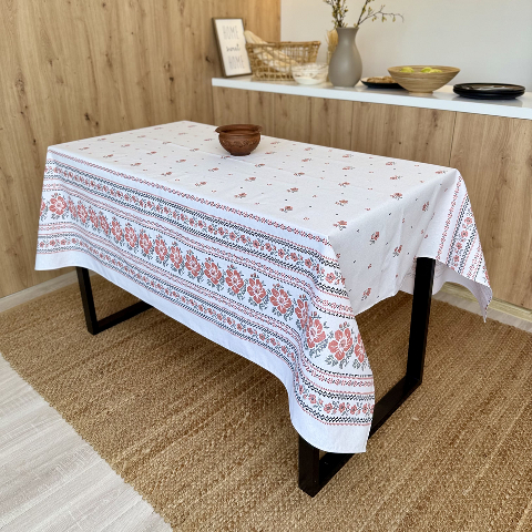 Скатертина бавовняна 150 х 150 см 